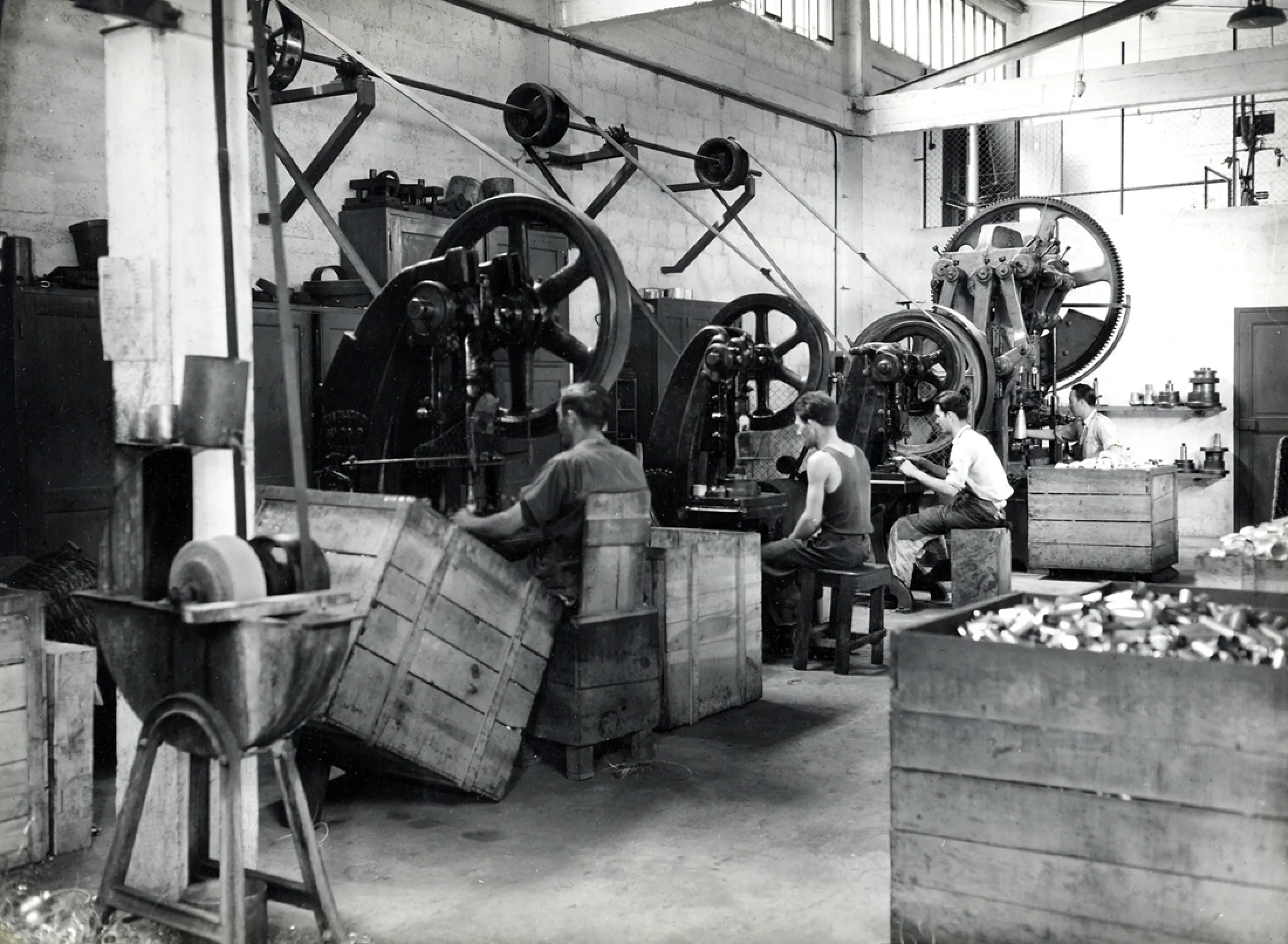 emboutissage presse 90t.webp