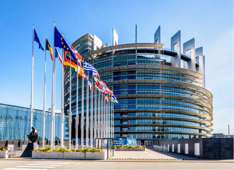 parlement-europeen-strasbourg.webp